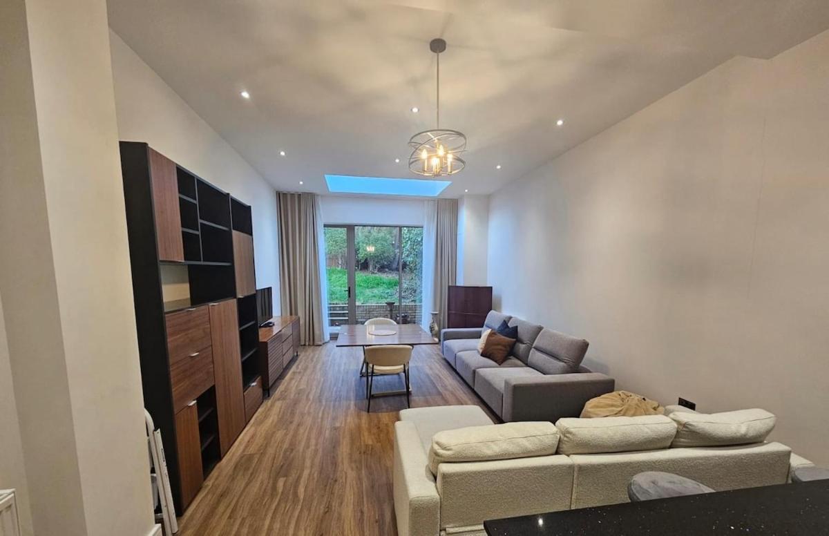 Modern Flat Sleeps 4! Apartment *